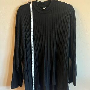 Old Navy Black Textured Knit Sweater